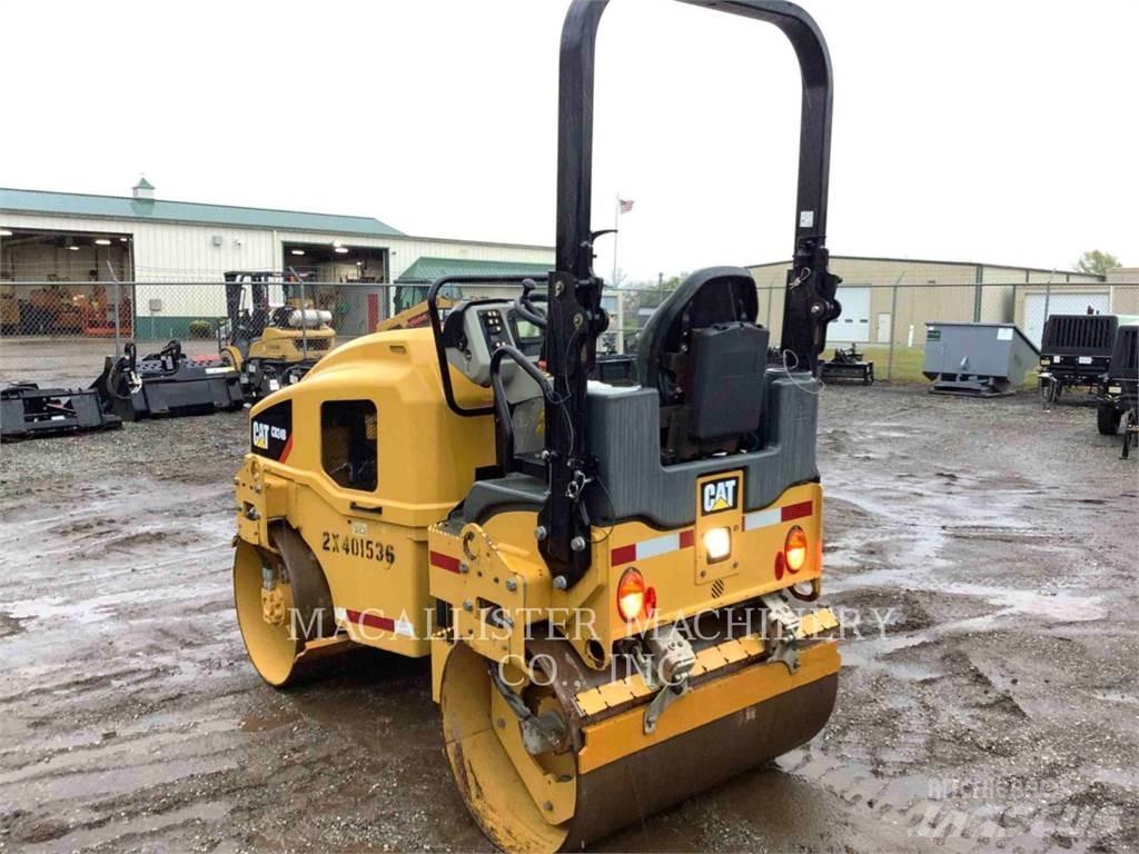 CAT CB24B Двойни барабанни ролки
