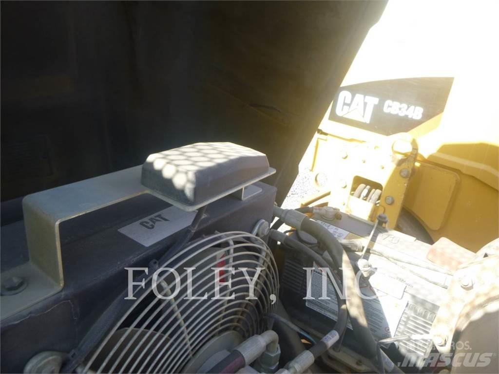 CAT CB24B Двойни барабанни ролки
