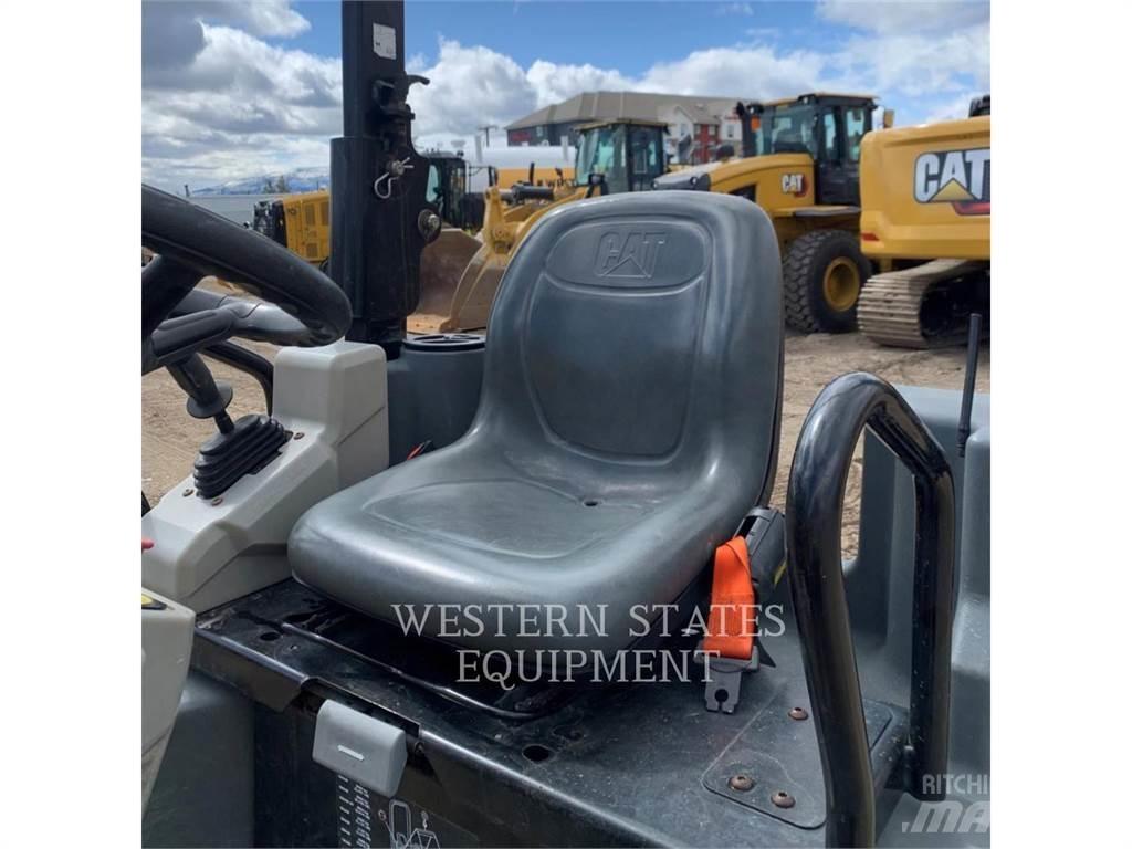 CAT CB24B Двойни барабанни ролки

