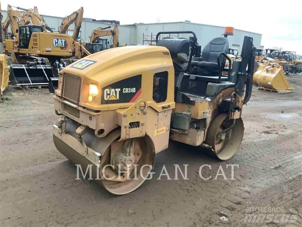 CAT CB24B Двойни барабанни ролки

