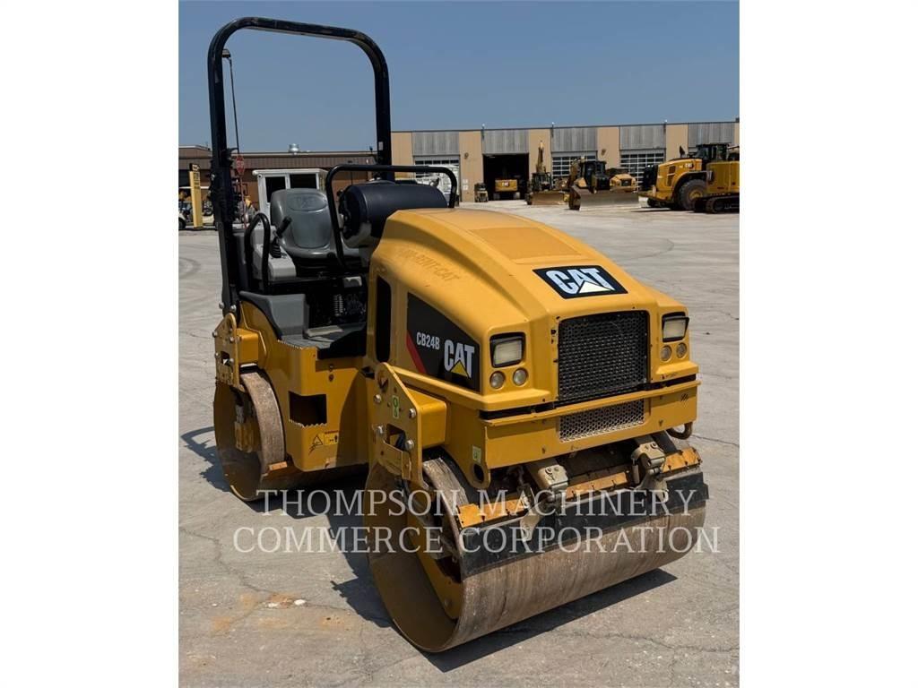 CAT CB24B Двойни барабанни ролки
