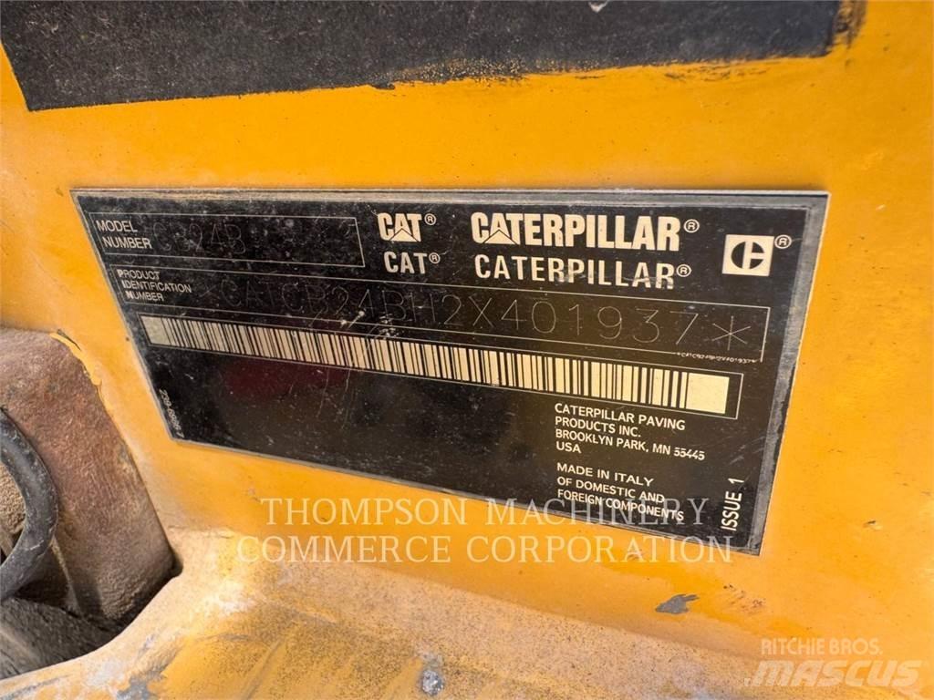 CAT CB24B Двойни барабанни ролки
