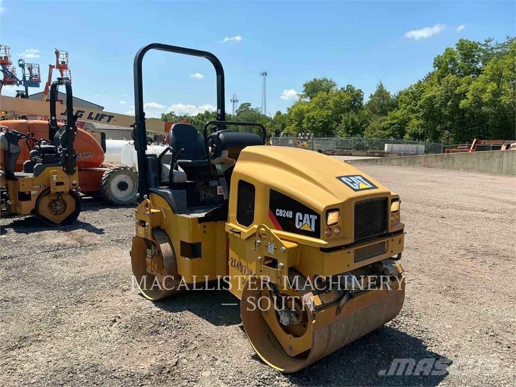 CAT CB24B Двойни барабанни ролки
