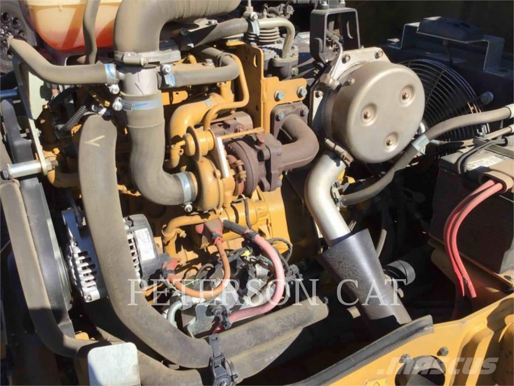 CAT CB24B Двойни барабанни ролки
