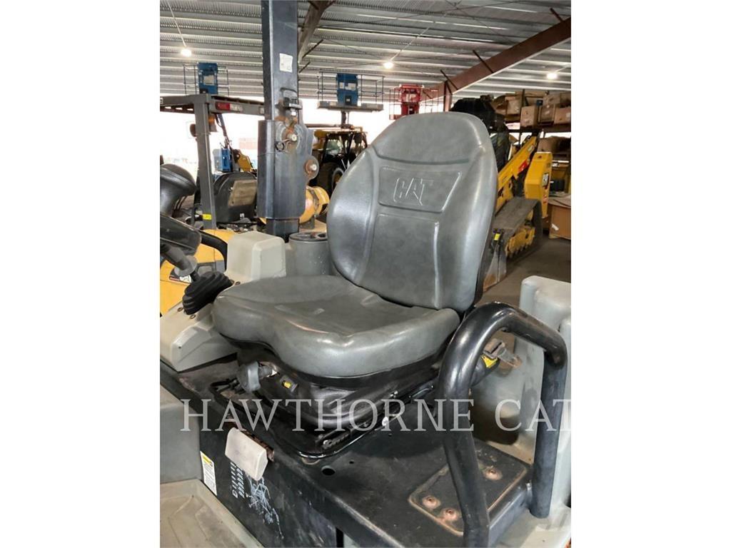 CAT CB24B Двойни барабанни ролки
