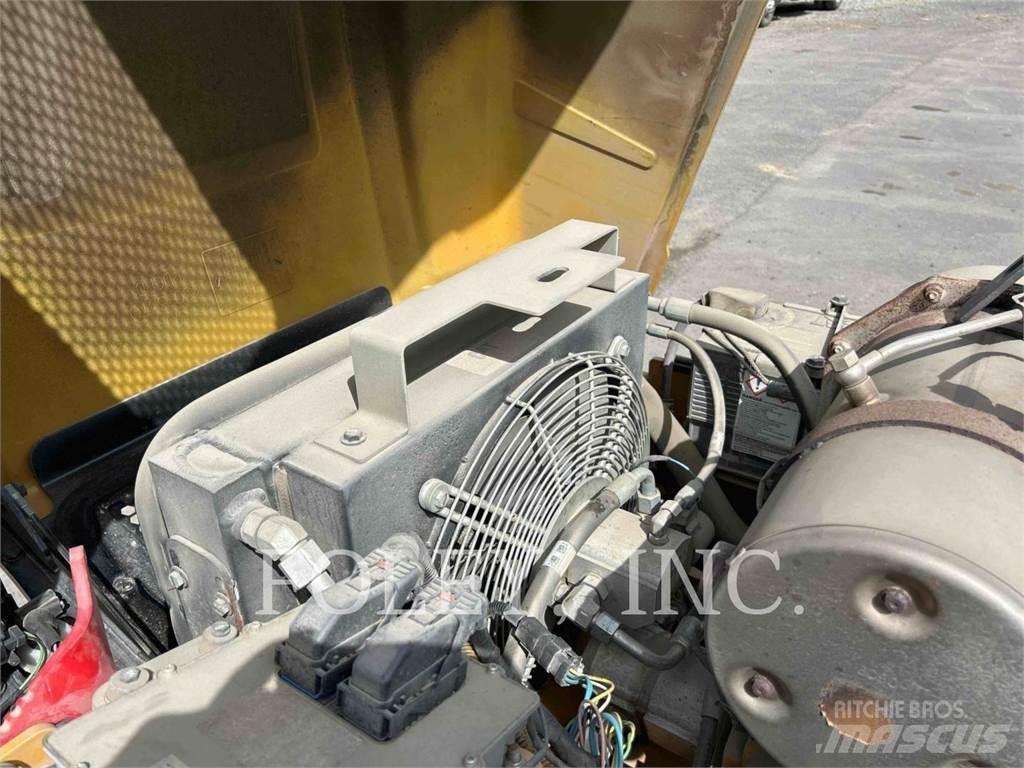 CAT CB34B Двойни барабанни ролки
