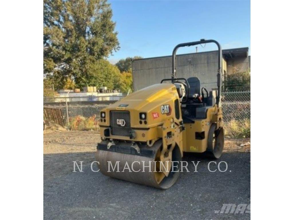 CAT CB4.0 Машини за асфалт