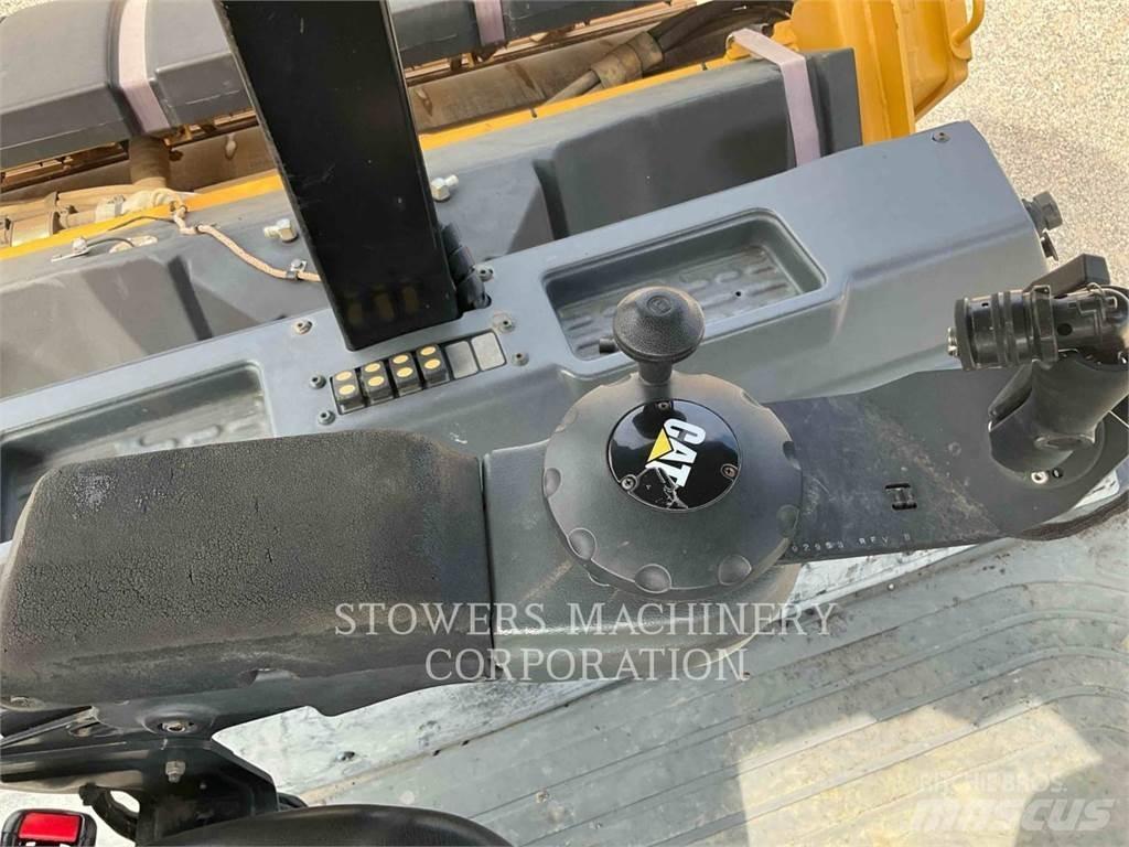 CAT CB66B Уплътнители за почва
