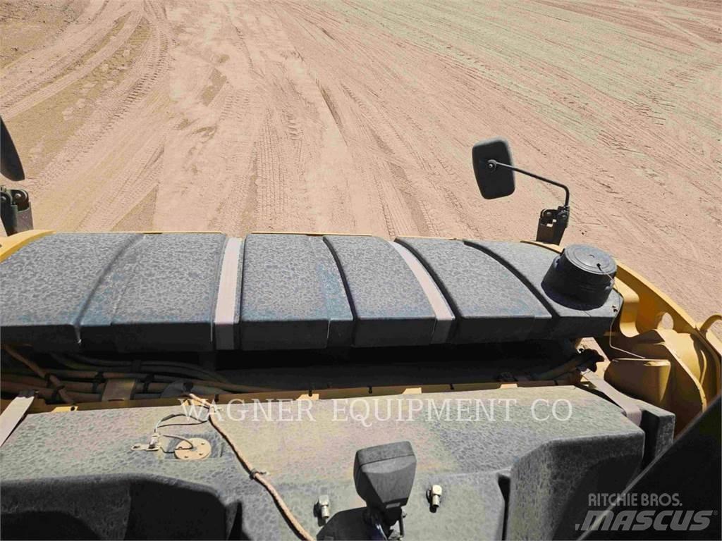 CAT CB66B Уплътнители за почва
