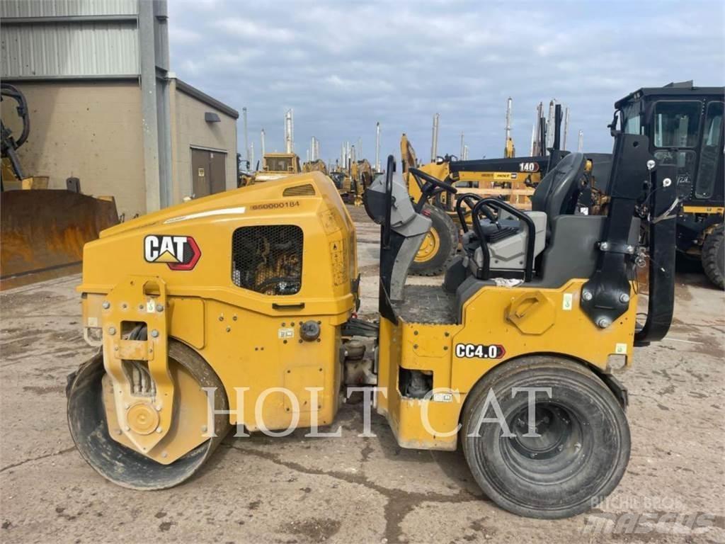 CAT CC4.0 Колесни булдозери
