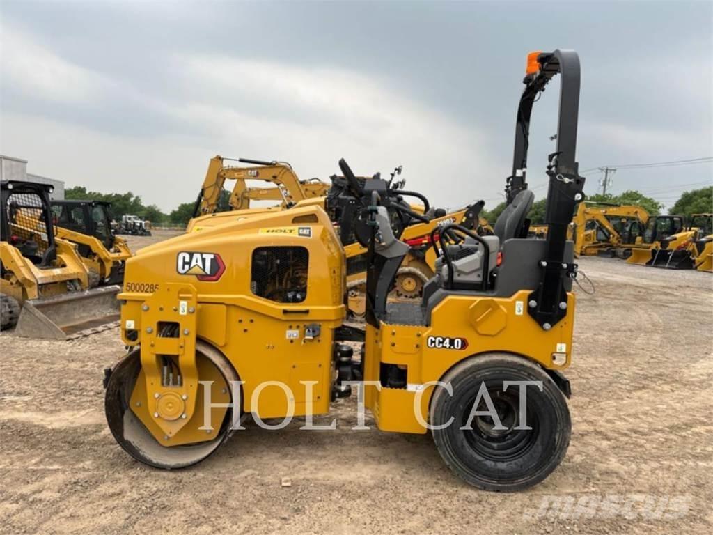 CAT CC4.0 Колесни булдозери

