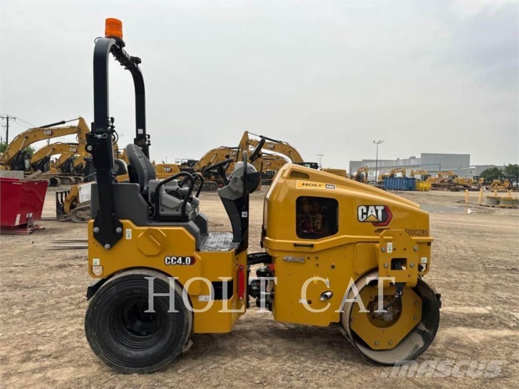 CAT CC4.0 Колесни булдозери
