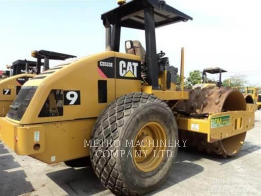 CAT CS-533E Еднобарабанни ролки
