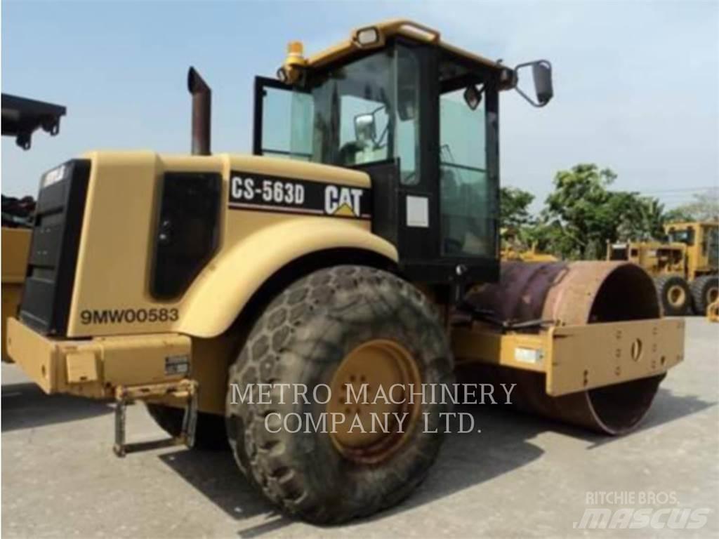 CAT CS-563DAW Еднобарабанни ролки
