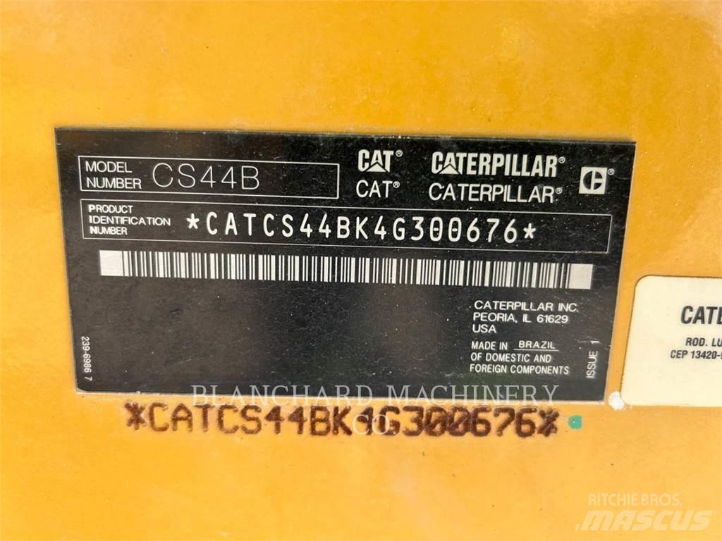 CAT CS44 Еднобарабанни ролки
