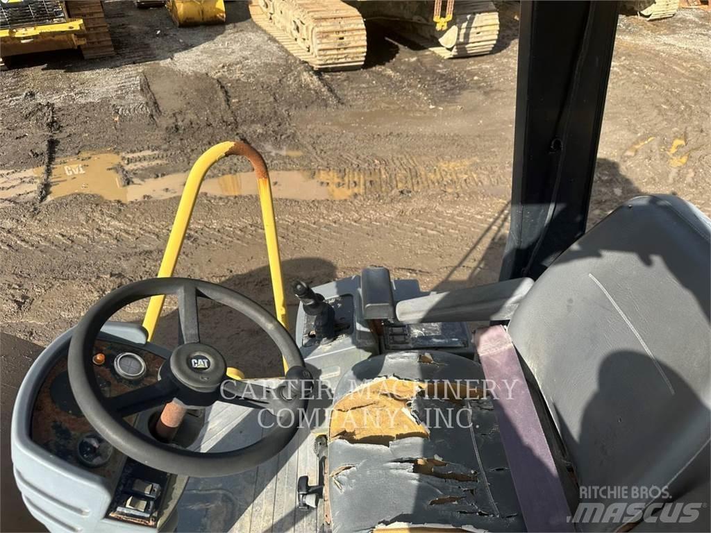 CAT CS533E Уплътнители за почва
