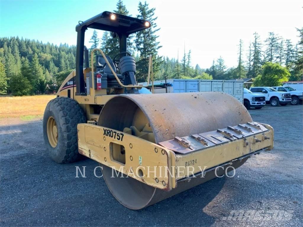 CAT CS533E Машини за асфалт