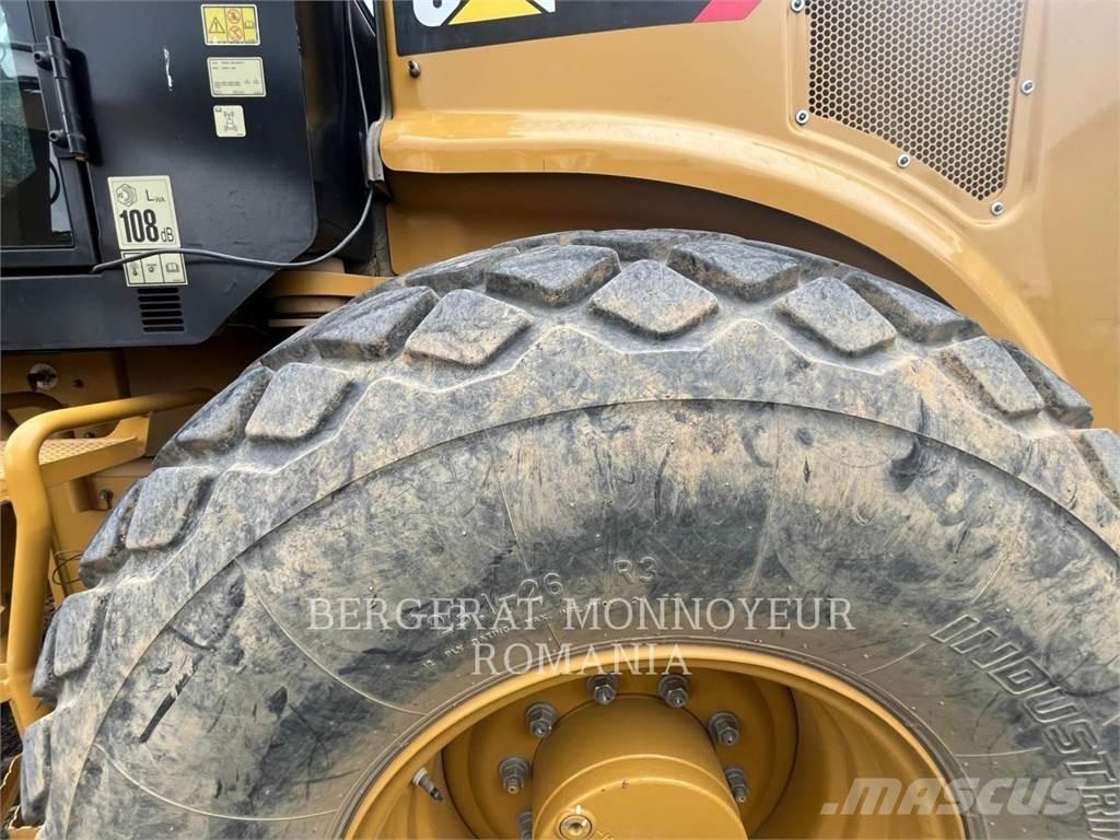 CAT CS64B Еднобарабанни ролки
