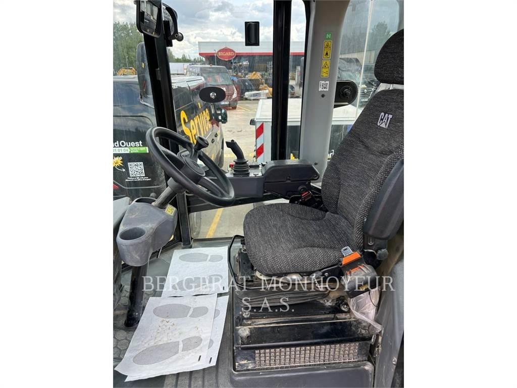 CAT CS74B 4F Уплътнители за почва
