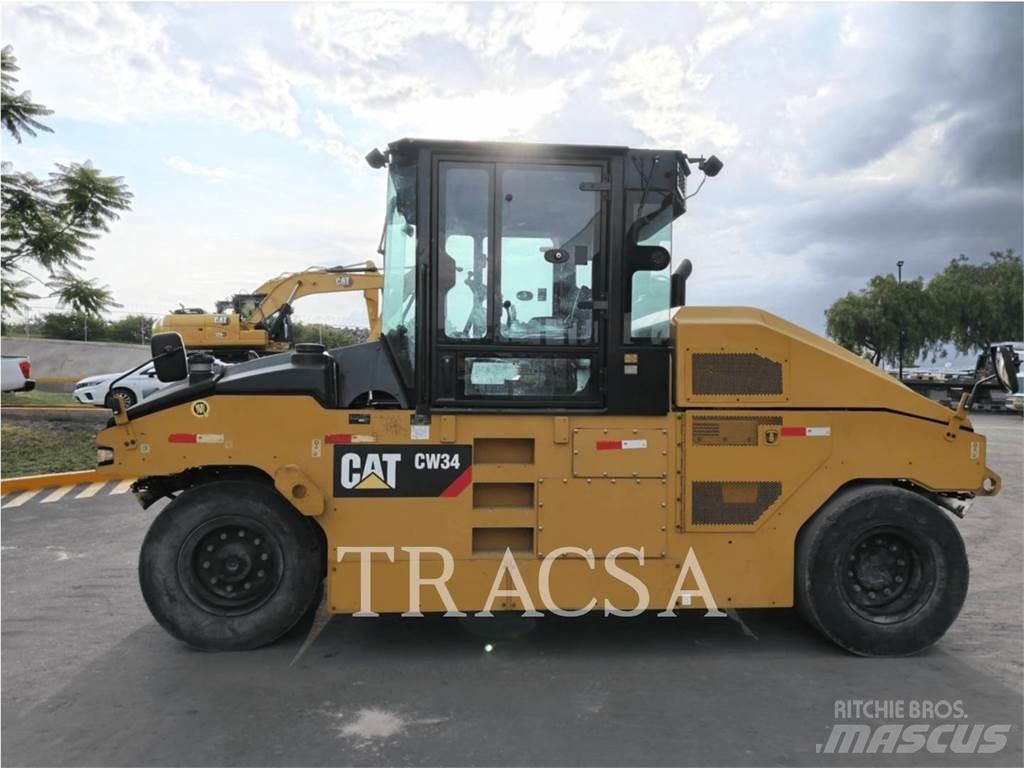 CAT CW 34 Пневматични гумени  ролки
