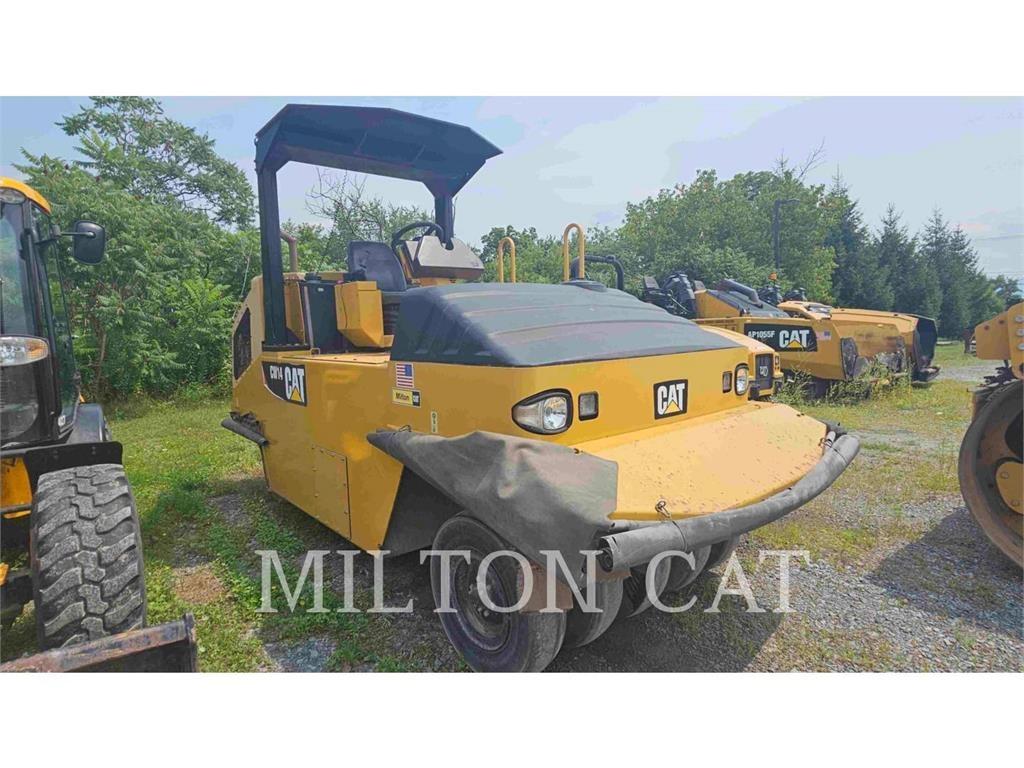 CAT CW14 Пневматични гумени  ролки
