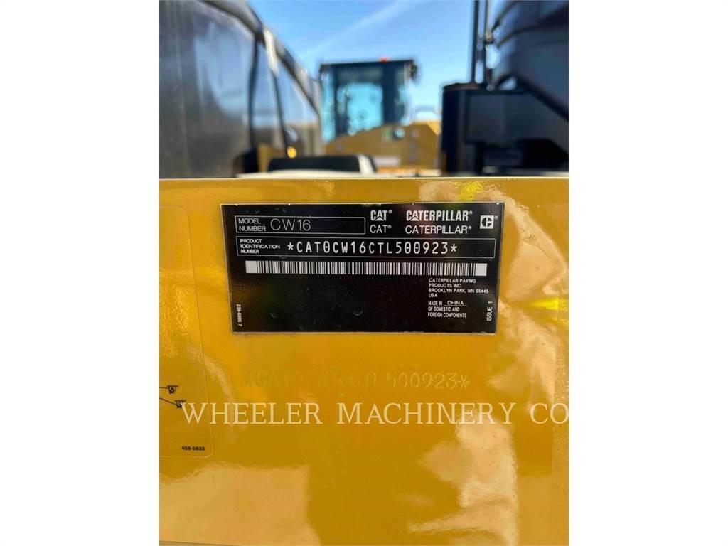 CAT CW16 Пневматични гумени  ролки
