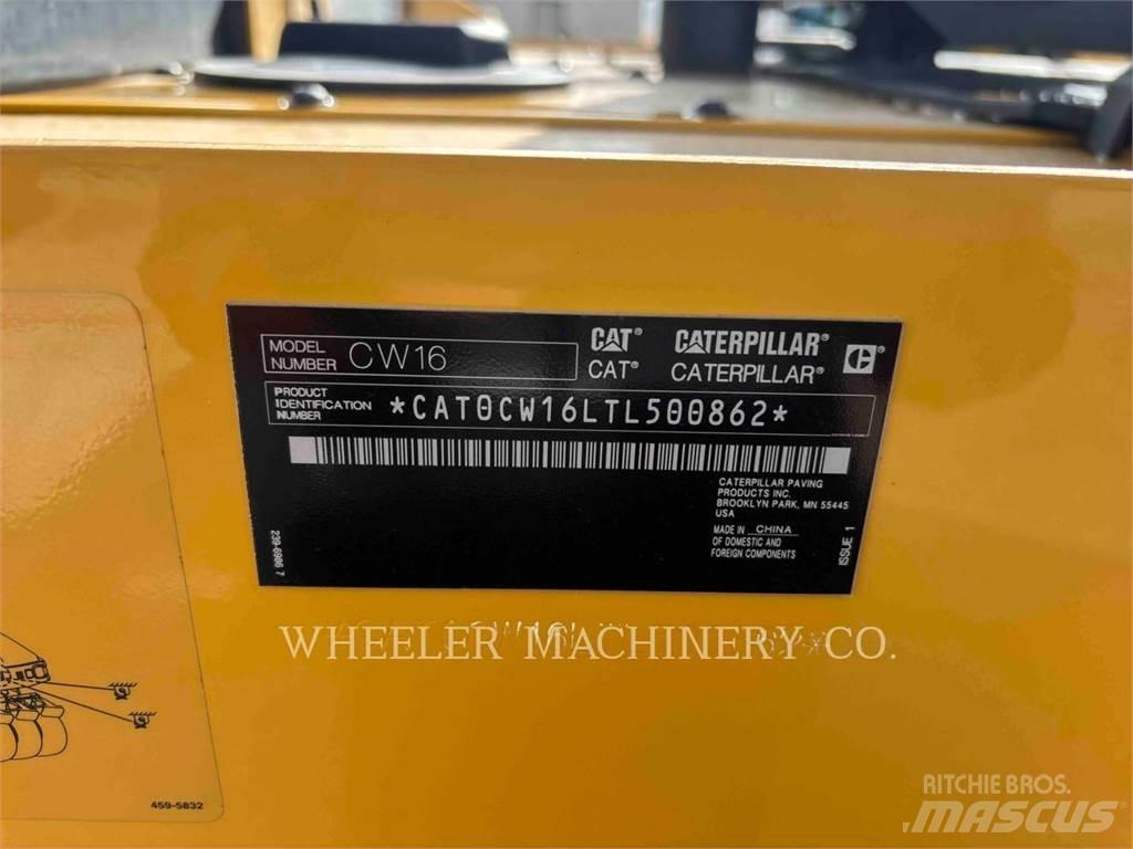 CAT CW16 Пневматични гумени  ролки
