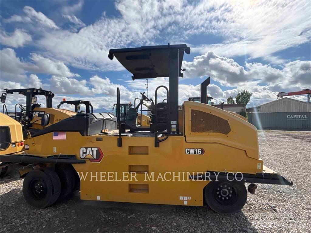 CAT CW16 Пневматични гумени  ролки
