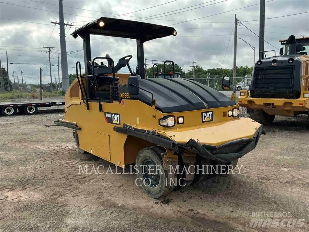 CAT CW16 Пневматични гумени  ролки
