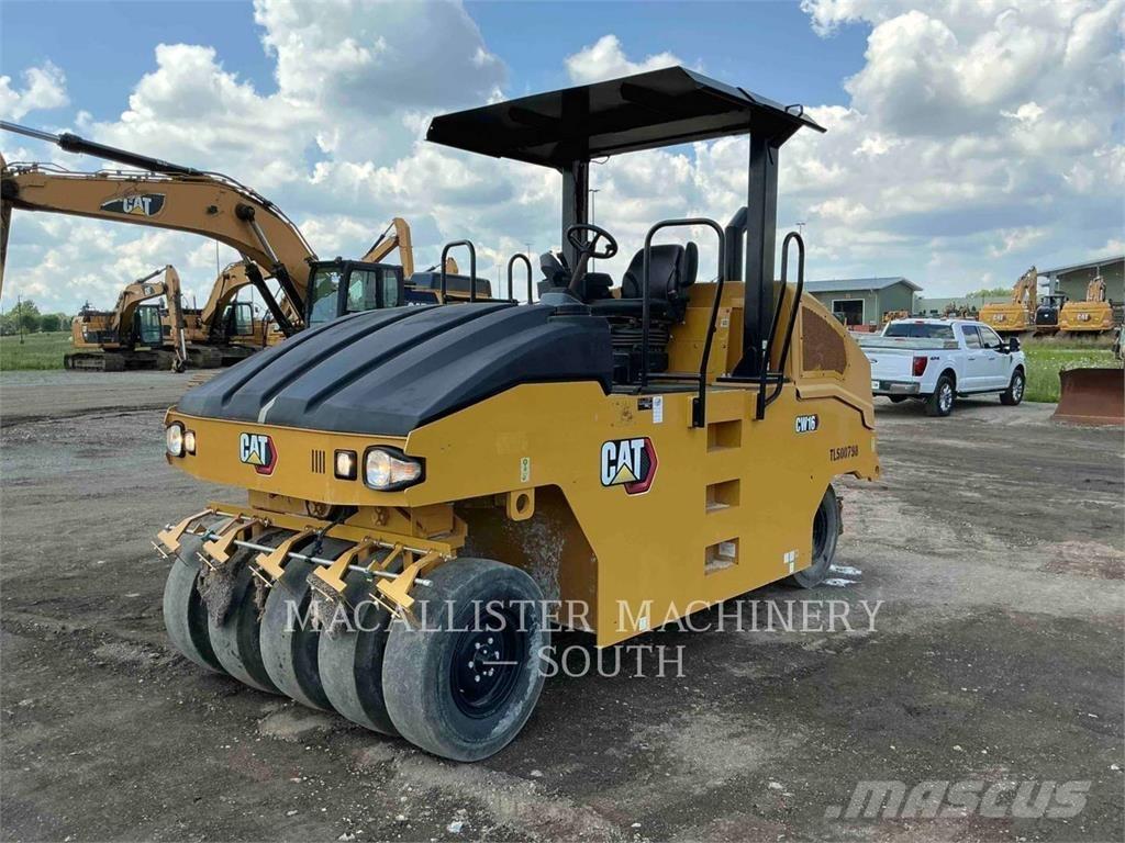 CAT CW16 Пневматични гумени  ролки
