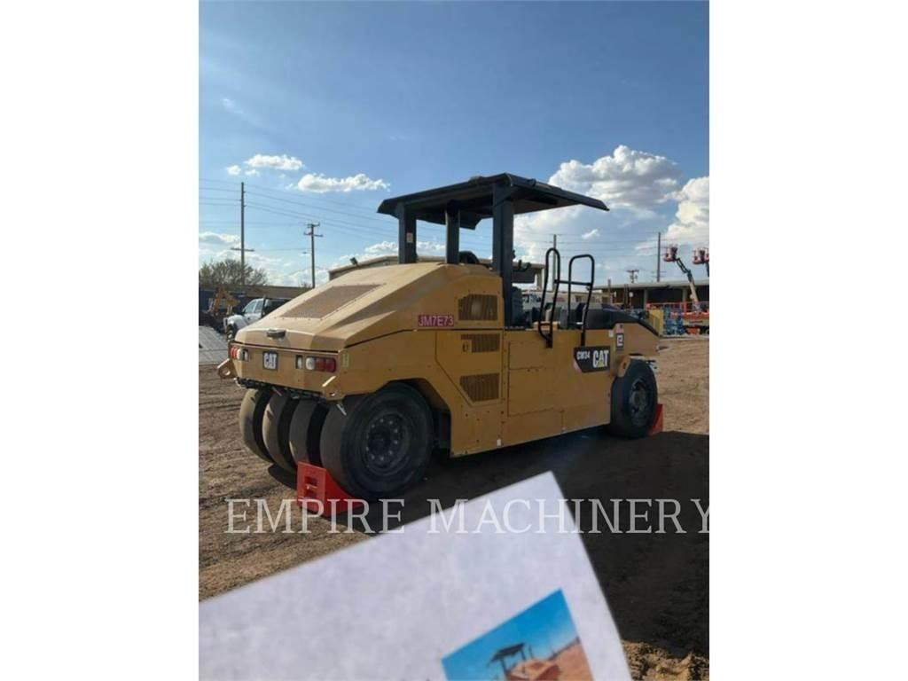 CAT CW34 Пневматични гумени  ролки
