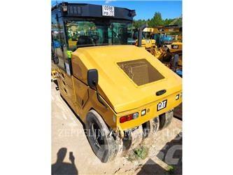 CAT CW34LRC Пневматични гумени  ролки
