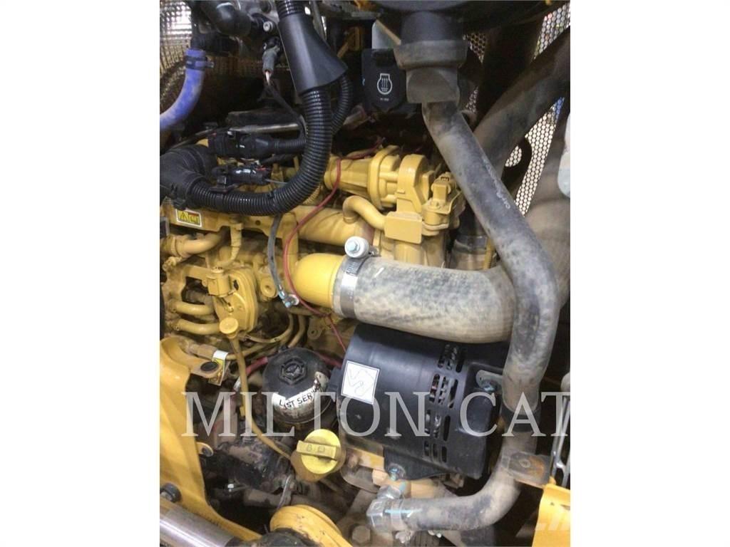 CAT D1 Верижни булдозери
