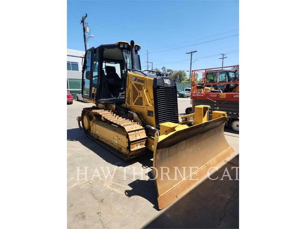 CAT D1 Верижни булдозери
