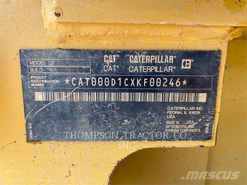CAT D1 Верижни булдозери
