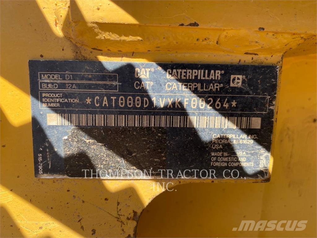 CAT D1 Верижни булдозери

