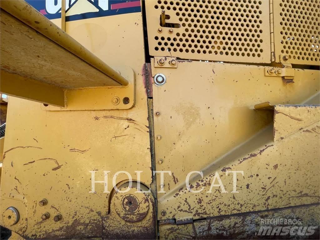 CAT D10R Верижни булдозери
