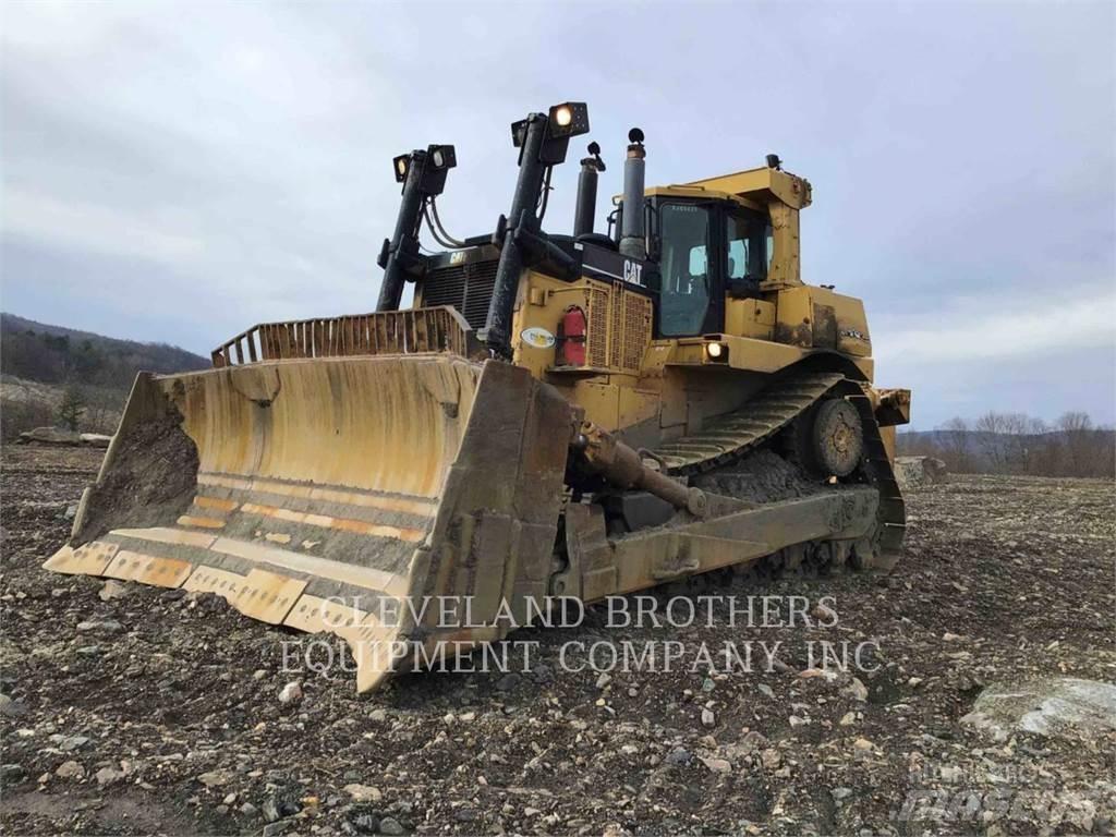 CAT D10T Верижни булдозери

