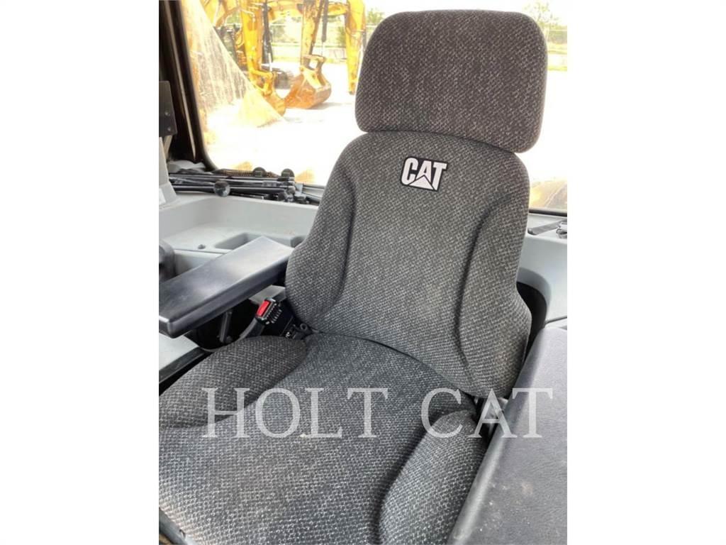 CAT D10T Верижни булдозери
