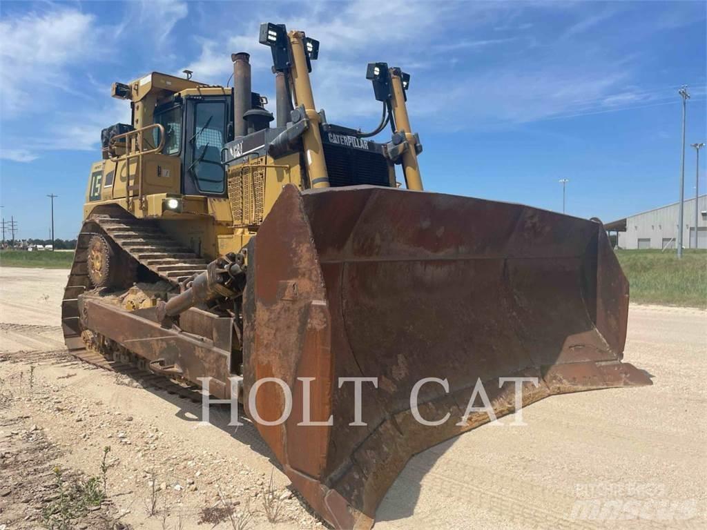 CAT D10T Верижни булдозери

