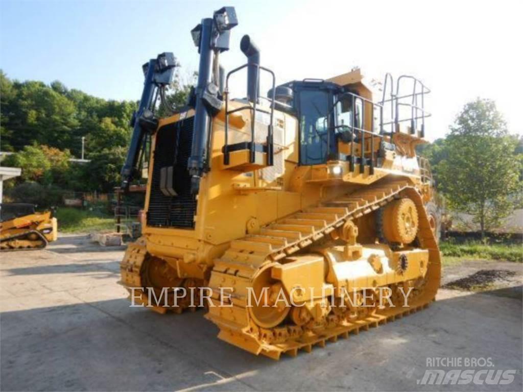 CAT D10T2 Верижни булдозери
