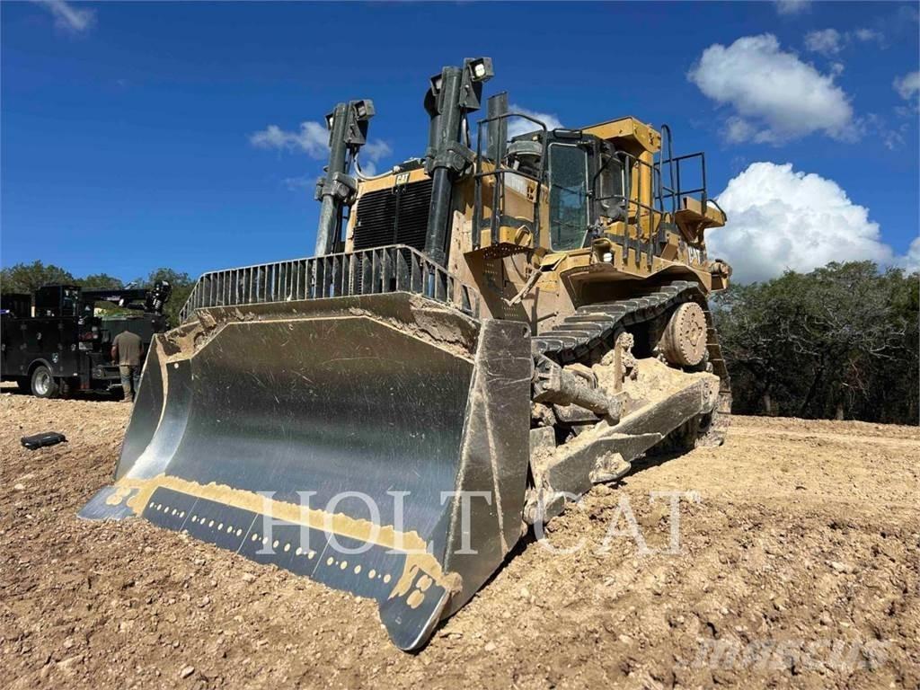 CAT D10T2 Верижни булдозери

