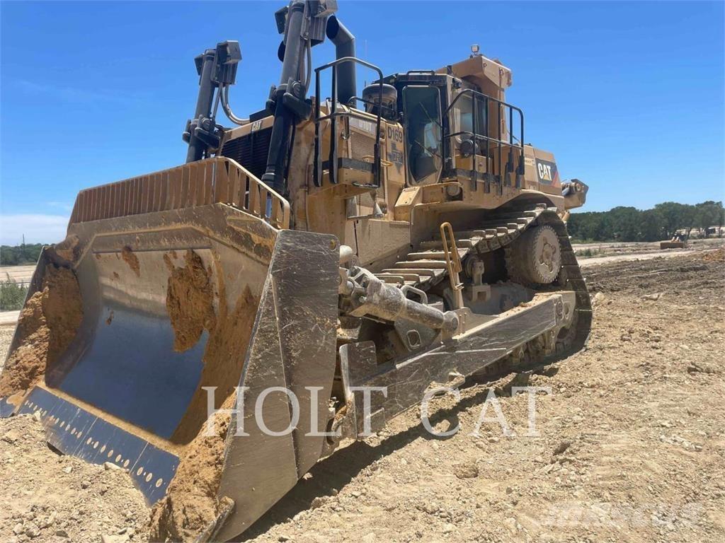 CAT D10T2 Верижни булдозери
