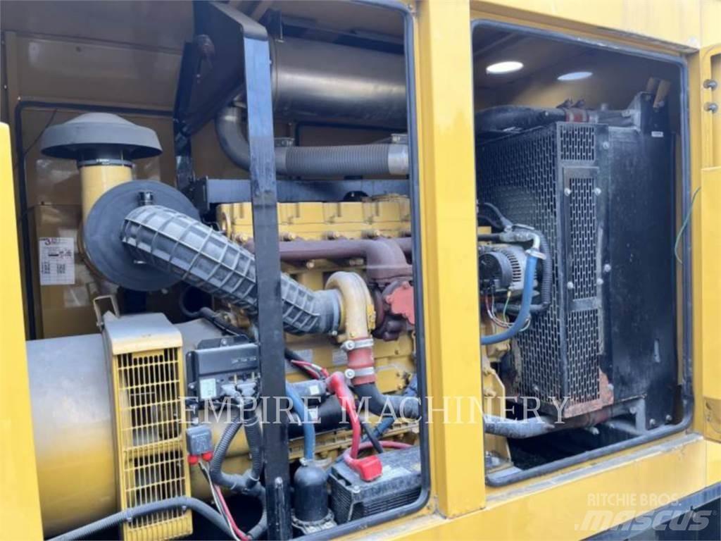 CAT D150 Дизелови генератори
