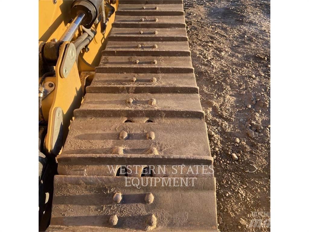 CAT D2 Верижни булдозери
