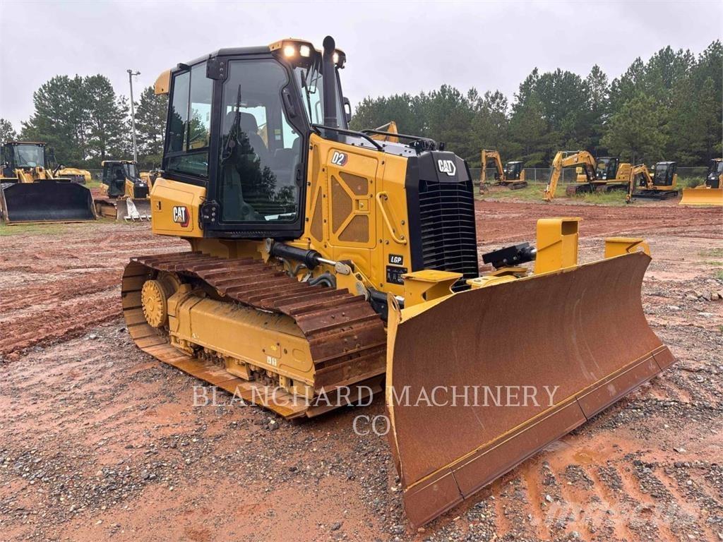 CAT D2 LGP Верижни булдозери
