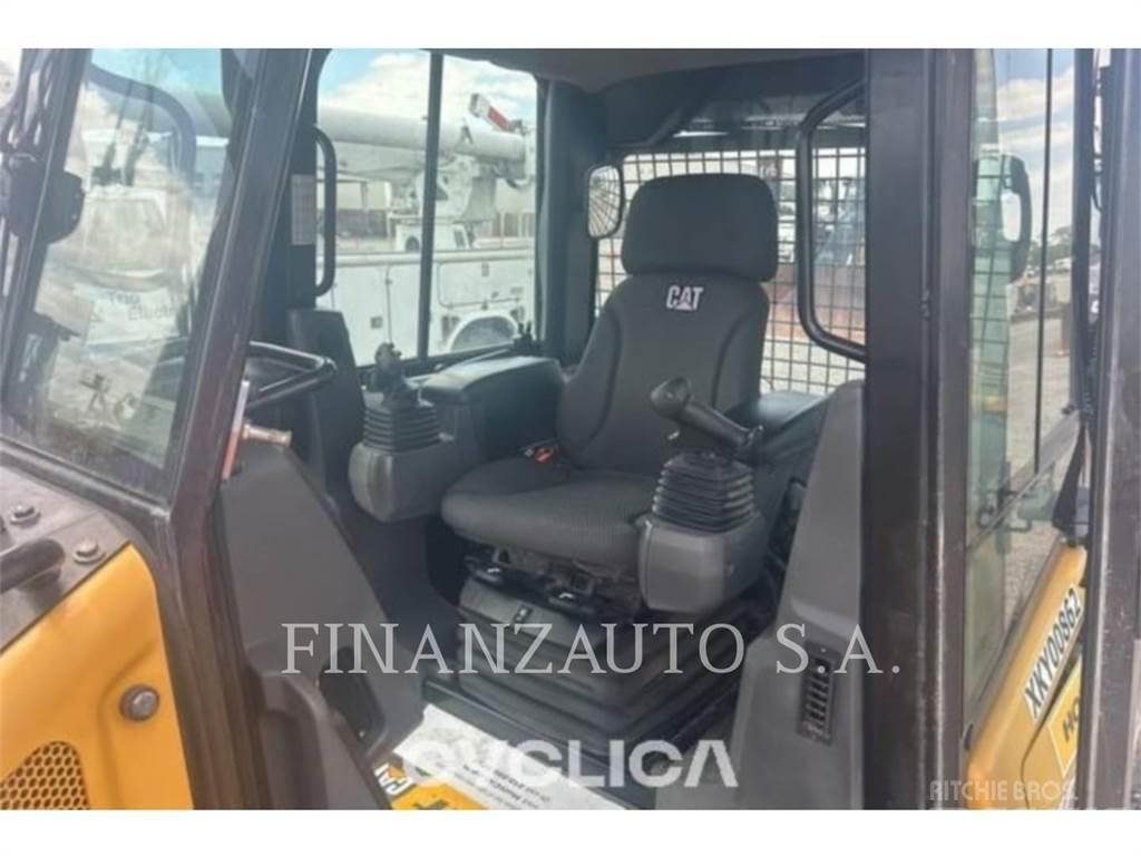 CAT D3 Верижни булдозери
