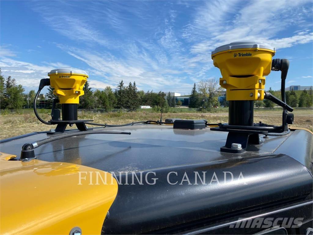 CAT D3-12 Верижни булдозери
