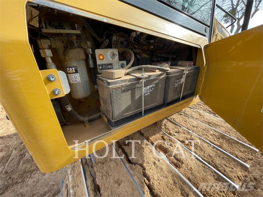 CAT D3-12LGP Верижни булдозери
