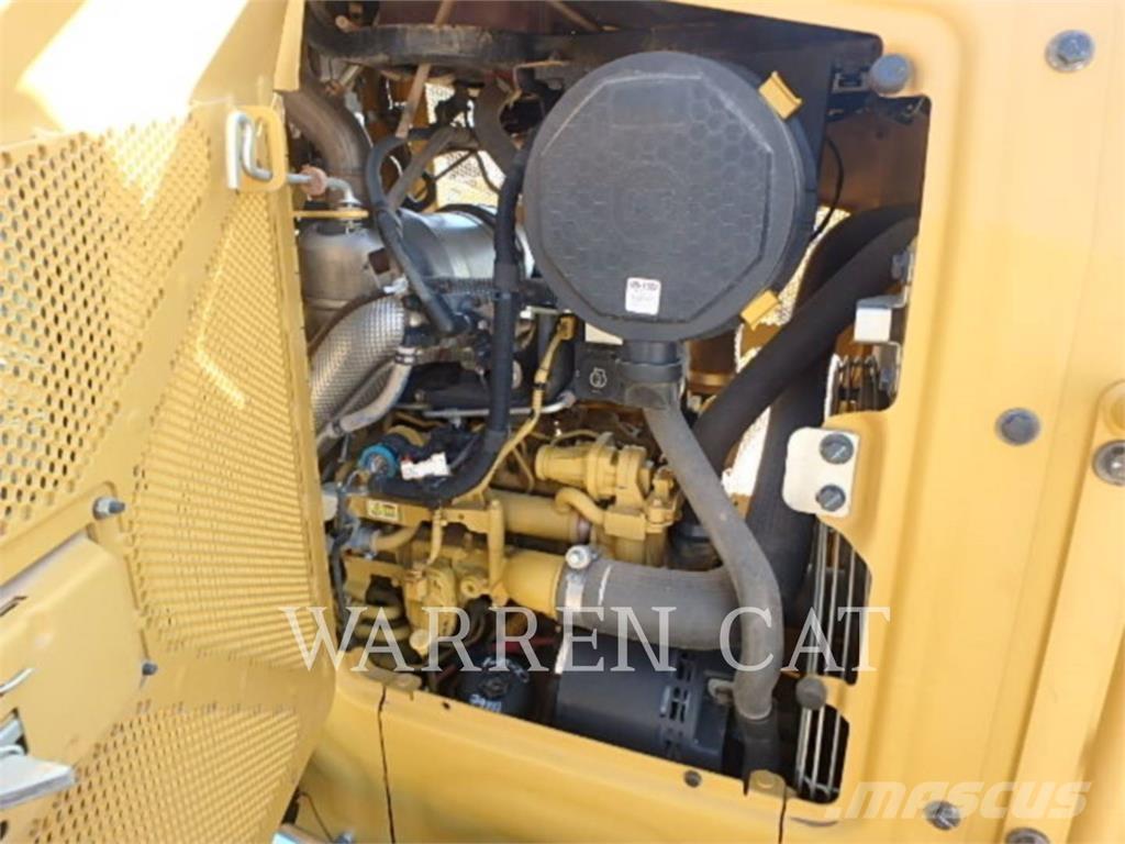 CAT D3 ARO Верижни булдозери
